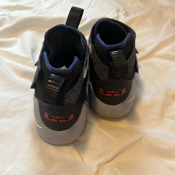 Nike Lebron Zoom Soldier 11 - Picture 4 of 4